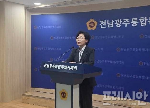 ▲김보미 전 강진군의회 의장이 18일 전남광주통합특별시의회 브리핑룸에서 기자회견을 열고 발언하고 있다. 2026.7.18 ⓒ프레시안(강병석)