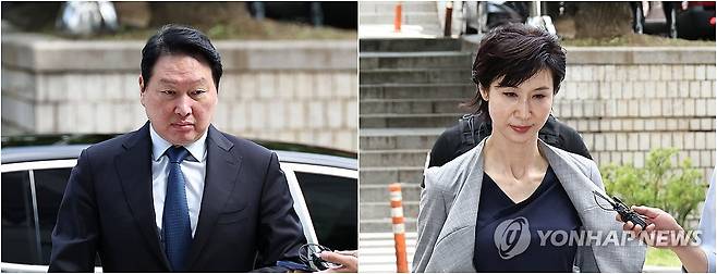 최태원-노소영, 재산분할 2차 변론 출석 (서울=연합뉴스) 김인철 기자 = 최태원 SK그룹 회장(왼쪽)과 노소영 아트센터 나비 관장이 26일 서울 서초구 서울중앙지방법원에서 열린 재산 분할 파기환송심 2차 변론기일에 출석하기 위해 법정으로 향하고 있다. 2026.6.26 yatoya@yna.co.kr