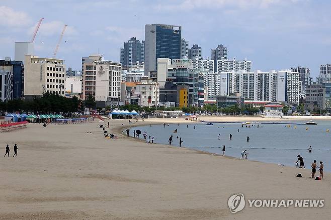 한산한 포항 해수욕장 [연합뉴스 자료사진. 재판매 및 DB금지]