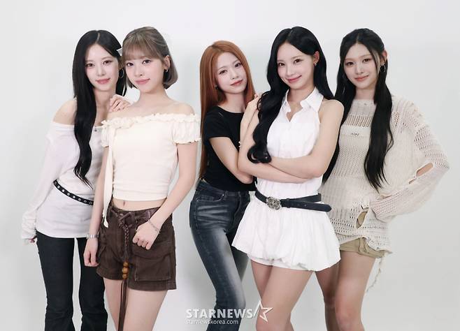 Liv, May, Jenna e Won, do grupo feminino RESCENE / Foto do repórter Lee Dong-hoon