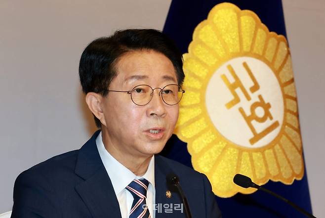 [이데일리 방인권 기자] 조정식 국회의장이 28일 서울 여의도 국회 사랑재에서 열린 취임 첫 기자간담회에서 인사말을 하고 있다.