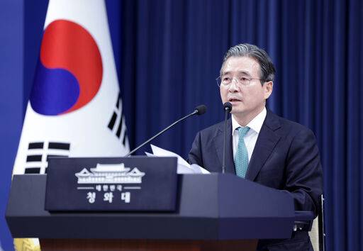 김용범 정책실장이 지난 22일 청와대 춘추관에서 이재명 대통령의 7월 미국 및 남미 순방 관련 사전 브리핑을 하고 있다. 뉴시스