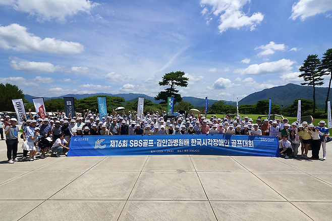 ▲동아오츠카는 최근 개최된 '제13회 제주도지사배 국제초청휠체어농구대회'와 '제16회 SBS골프-김안과병원배 국제시각장애인 골프대회'에 연이어 후원사로 참여했다. 사진=동아오츠카