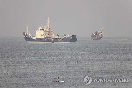 호르무즈 해협의 선박 로이터 연합뉴스. 재판매 및 DB 금지]
