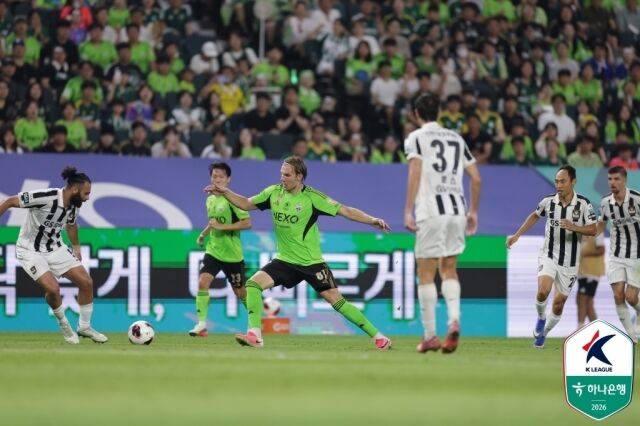 서울과 전북의 하나은행 K리그1 2026 21라운드 경기장면/프로축구연맹 제공