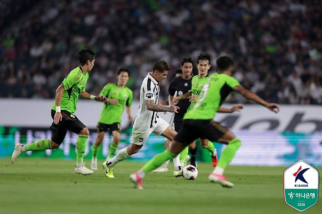 서울 클리말라의 돌파 [한국프로축구연맹 제공. 재판매 및 DB 금지]