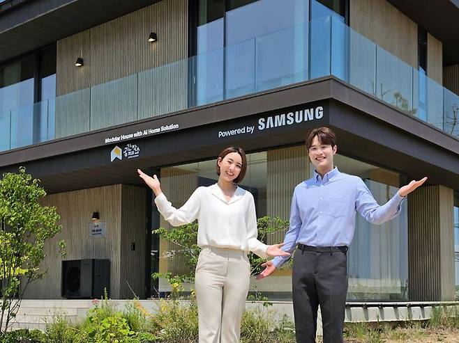 삼성전자가 공간제작소와 협업해 ‘삼성 AI 모듈러 홈’ 솔루션 쇼룸을 오픈했다. 삼성전자 제공