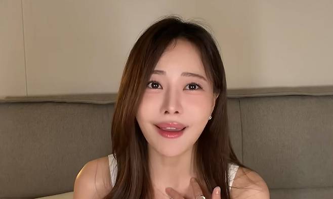 모델 겸 인플루언서 아옳이가 현재 교제 중인 한의사 남자친구와 처음 인연을 맺게 된 과정을 직접 설명했다. 아옳이