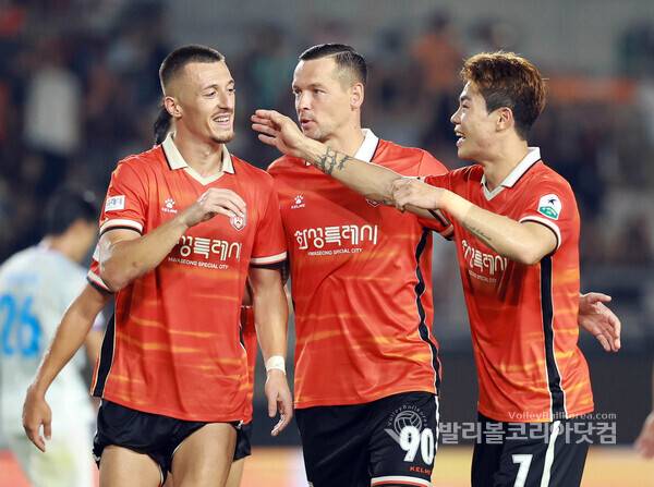 '4골 폭발 원맨쇼' 화성FC 플라나, K리그2 20R MVP 선정.(사진=김경수 기자/ 발리볼코리아닷컴/ 2026.8.1)