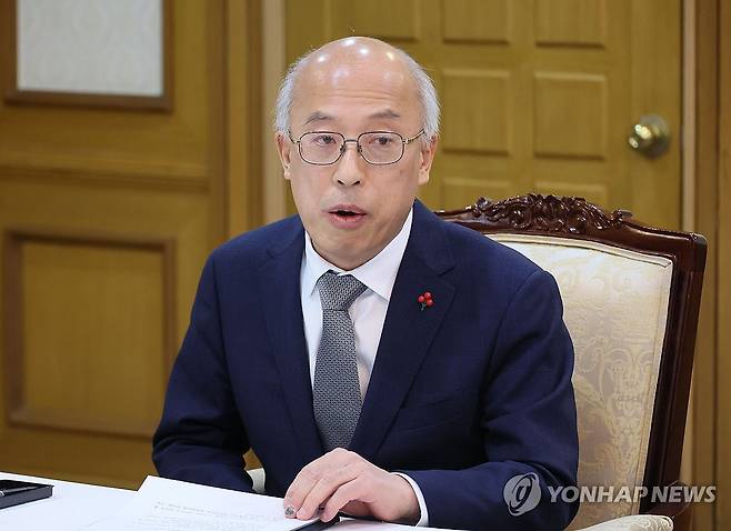 발언하는 조원철 법제처장 [연합뉴스 자료사진]