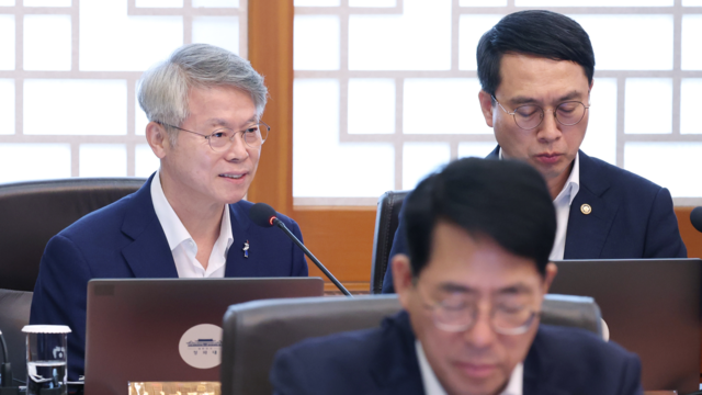 민형배 전남광주통합특별시장이 4일 청와대에서 이재명 대통령 주재로 열린 국무회의에서 발언하고 있다. 기사내용과 무관. 연합뉴스.
