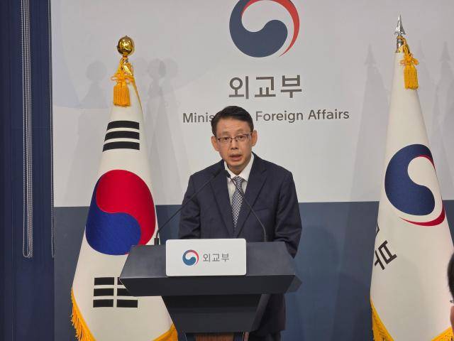 박두순 외교부 대변인이 11일 서울에서 열린 정례브리핑에서 발언하고 있다. 박세진 기자 = swatchsjp@ajupress.com