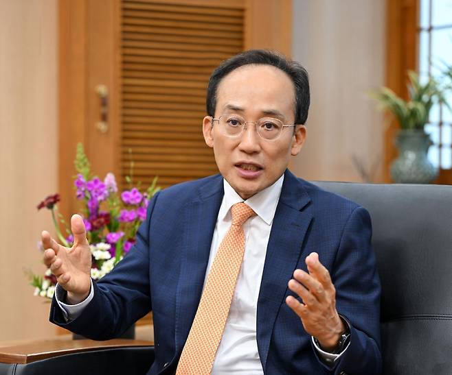 추경호 대구시장이 지난달 31일 대구 현안에 대해 한국일보와 인터뷰하고 있다. 대구시 제공