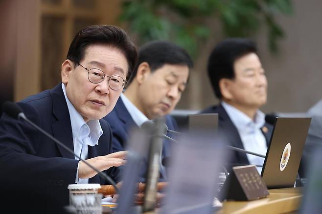 이재명 대통령이 11일 정부세종청사에서 열린 국무회의에서 발언하고 있다. 청와대통신사진기자단
