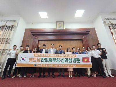 고창군 출장단은 지난 10일 베트남 북서부에 위치한 ‘라이쩌우성’과 ‘선라성 내무국’을 차례로 방문해 지방정부 관계자들과 외국인 계절근로자 도입을 위한 실무협의를 진행했다.