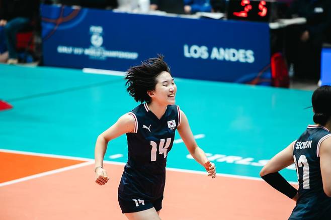17세 이하 여자 배구 세계선수권 8강에 진출한 여자 배구 대표팀 어민서. 사진 국제배구연맹