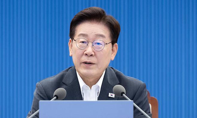 이재명 대통령이 13일 청와대에서 열린 수석보좌관회의에서 발언하고 있다. 청와대통신사진기자단