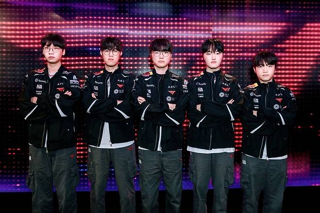T1 리그 오브 레전드팀 선수들. / 사진=LCK