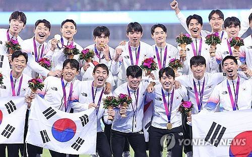 항저우 아시안게임에서 3회 연속 우승에 성공했던 한국 축구 [연합뉴스 자료사진]