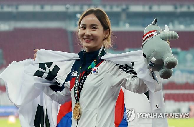 2018 자카르타 팔렘방 아시안게임에서 금메달 딴 정혜림 [연합뉴스 자료사진]