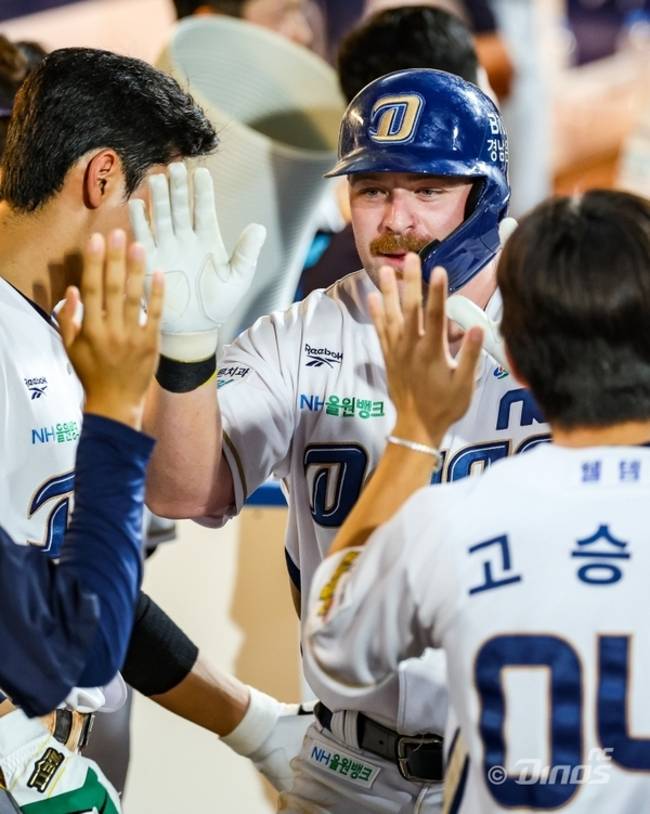 NC 다이노스 블레인이 19일 창원NC파크에서 열린 안방 경기에서 솔로 홈런을 터뜨렸다. /NC 다이노스