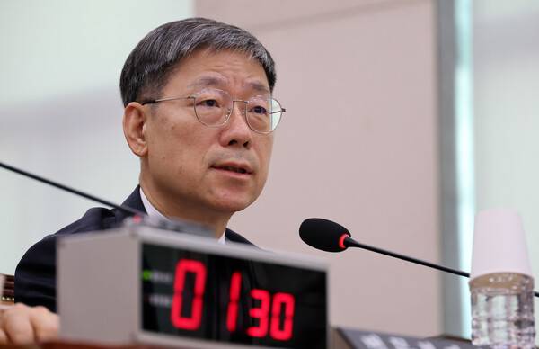 노경필 법원행정처장이 지난달 27일 국회에서 열린 법제사법위원회 전체회의에서 의원 질의에 답하고 있다. 2026.8.19. 연합뉴스 자료사진
