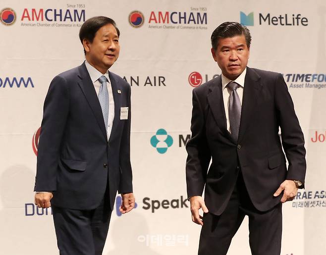 [포토] 구윤철 부총리와 제임스 김 주한미국상공회의소 회장