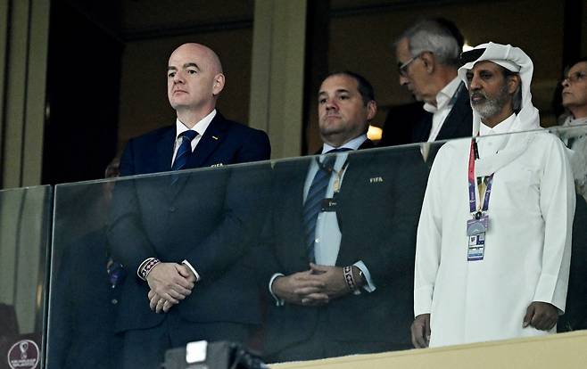 Soccer Football - FIFA World Cup Qatar 2022 - Group H - Portugal v Uruguay - Lusail Stadium, Lusail, Qatar - November 28, 2022 FIFA president Gianni Infantino and President of the Qatar Football Association Sheikh Hamad bin Khalifa bin Ahmed Al Thani before the match REUTERS/Dylan Martinez