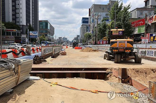 대전 도시철도 2호선 트램 공사장 [연합뉴스 자료사진. 사진은 기사 내용과 직접적인  관계없음]
