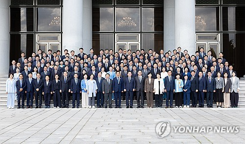 ▲ 지난해 이재명 대통령 초청 더불어민주당 의원 오찬. 대통령실 제공