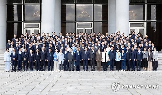 이재명 대통령, 더불어민주당 의원 초청 오찬. [연합뉴스]