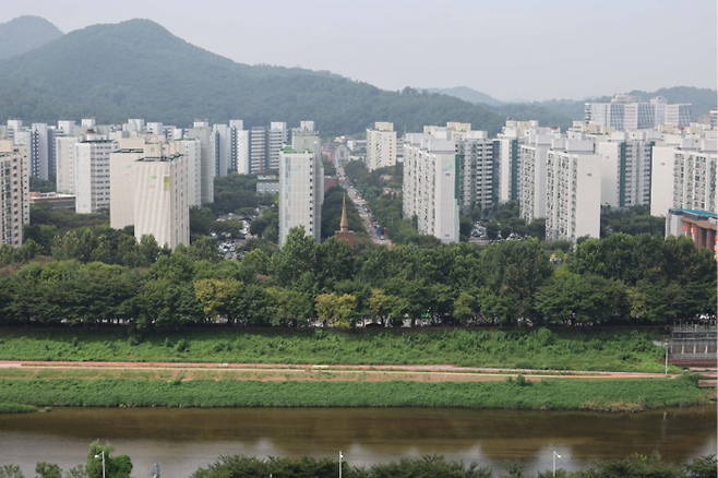경기 광명 철산·하안택지지구 모습. [한주형 기자]