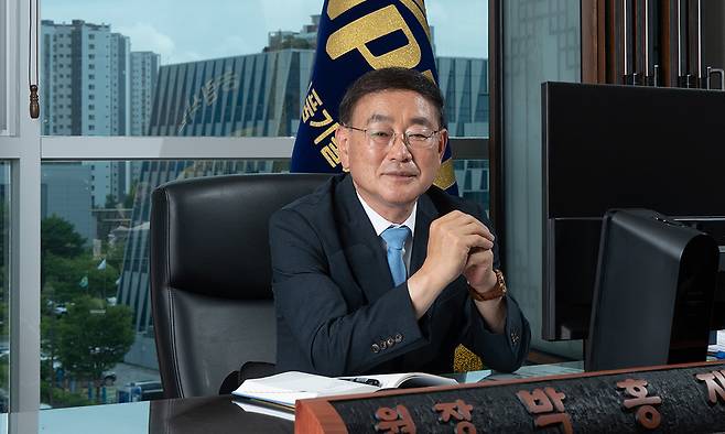 박홍재 농림식품기술기획평가원장은 “우리 농업은 기후변화, 인공지능(AI), 고령화·인력부족 등 여러 도전에 직면해 있다”며 “이러한 도전과제가 새로운 성장의 기회가 되도록 농업 현장 문제 해결을 위한 R&D 지원을 지속해 나가겠다”고 말했다. 농림식품기술기획평가원 제공