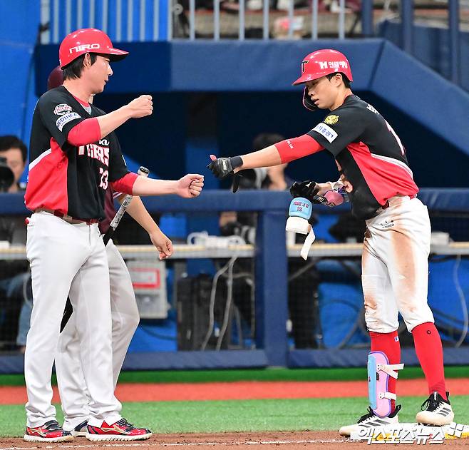 23일 오후 서울 구로구 고척스카이돔에서 열린 '2026 신한 SOL Bank KBO리그' KIA 타이거즈와 키움 히어로즈의 경기, 6회초 2사 1,3루 KIA 박재현이 2타점 3루타를 날리고 있다. 고척, 김한준 기자