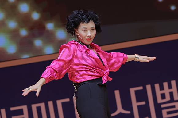 '전유성 없는 전유성쇼'의 신봉선 [사진=부코페 조직위원회]
