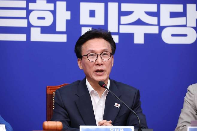 ▲24일 국회에서 열린 최고위원회의에서 발언하는 김민석 대표 [연합뉴스]