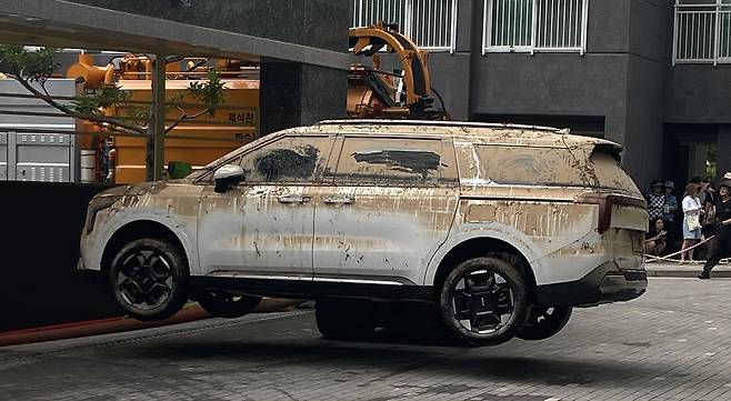 침수된 통영 미수동 차량 [독자 제공. 재판매 및 DB 금지]