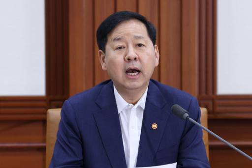 구윤철 부총리 겸 재정경제부 장관이 27일 서울 종로구 정부서울청사에서 제273차 대외경제장관회의를 주재하고 있다. /뉴시스