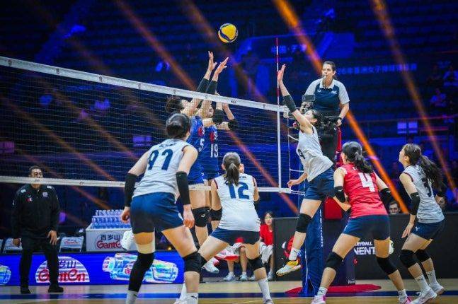 태국과 8강전서 패한 여자배구. ⓒ FIVB