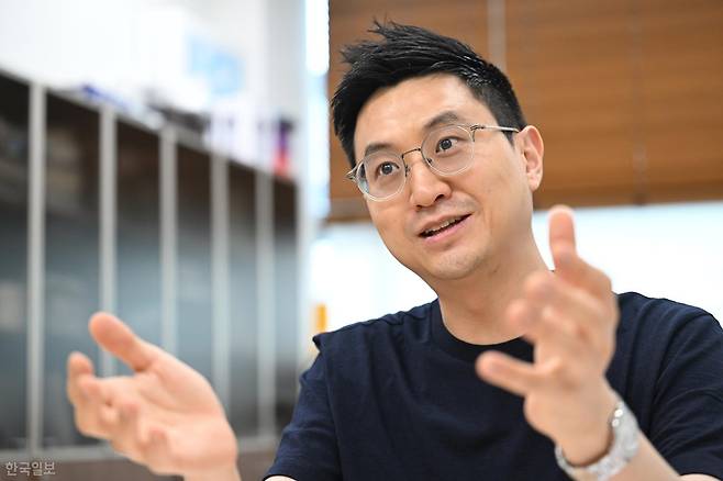 7월 23일 오전 전남광주통합특별시 광주과학기술원에서 공득조 AI정책전략대학원 부원장 겸 교수가 한국일보와 인터뷰하고 있다. 장련성 기자