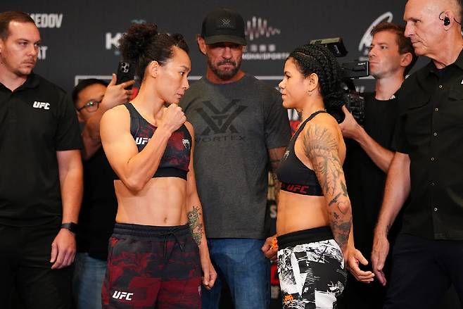 UFC 상하이 대회에서 코메인이벤트로 맞붙는 옌사오난(왼쪽)과 데니지 고메스. 사진=UFC