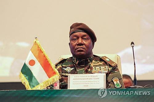 2024년 7월 6일(현지시간) 니제르 니아메에서 열린 제1차 사헬국가동맹(AES) 정상회의에 참석한 압두라흐만 티아니 니제르 군사정권 지도자. [로이터 연합뉴스 자료사진. 재판매 및 DB 금지]