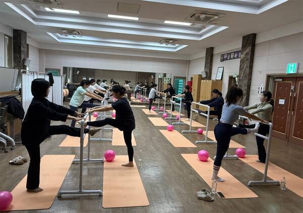 출산부 대상 필라테스&바레교실. (사진=서귀포시)