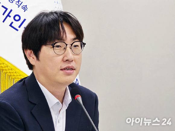 하정우 국가인공지능전략위원회 부위원장이 31일 서울 중구 국가인공지능전략위 16층 회의실에서 기자간담회를 열고 취임 소감을 밝히고 있다. [사진=안세준 기자]