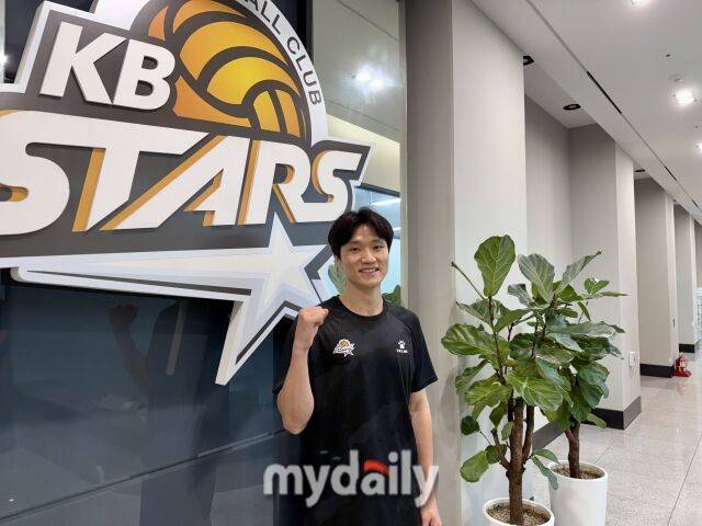 세터 김형진이 KB손해보험 유니폼을 입고 2026-2027시즌을 준비하고 있다./마이데일리