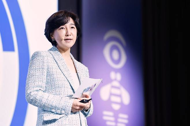 이수정 한국IBM 사장이 1일 서울 웨스틴 파르나스에서 열린 'IBM AI 서밋 코리아 2026'에서 기조연설을 하고 있다. (사진=IBM)