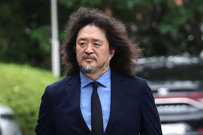 방송인 김어준씨가 7월14일 오후 서울 도봉구 서울북부지방법원에서 열린 이동재 전 채널 A 기자 명예훼손 혐의 선고 공판에 출석하고 있다. /사진=뉴스1
