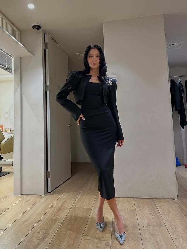 오윤아 재혼 웨딩드레스 화제｜남편 직업&middot;결혼식&middot;아들 민이&middot;나이&middot;프로필 총정리