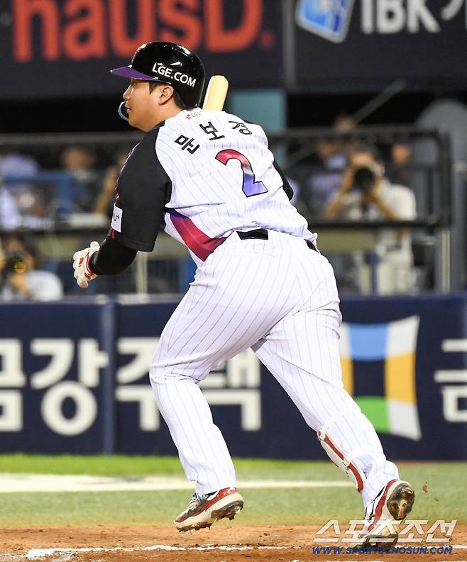 4일 잠실구장에서 열린 LG와 삼성의 경기. 6회말 1사 1,2루 LG 문보경이 안타를 날리고 있다. 잠실=박재만 기자 pjm@sportschosun.com/2026.09.04/