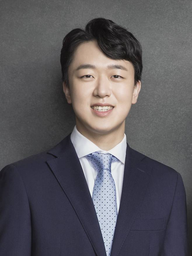 신동원 농심 회장의 장남인 신상렬 농심 부장. /농심 제공